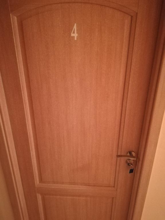 Cinema House Single & Double Rooms & Studio Apartments プーラ エクステリア 写真